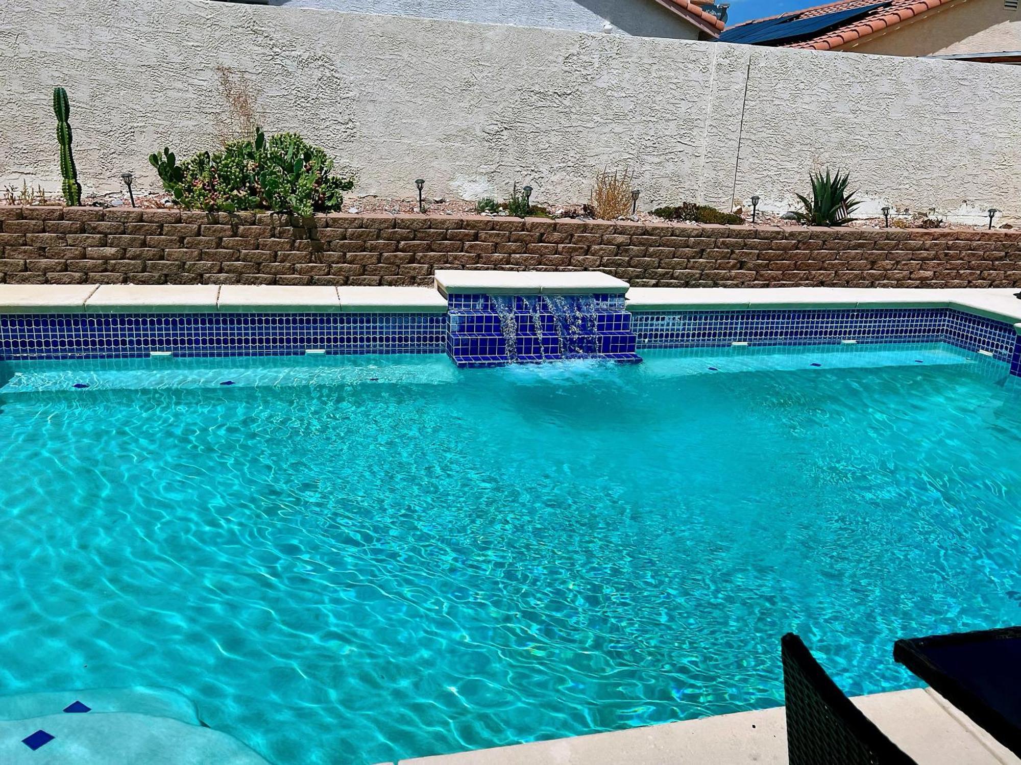 Amazing Heated Pool And Private Hot Tub 3br In Heart Of Lv Villa *
