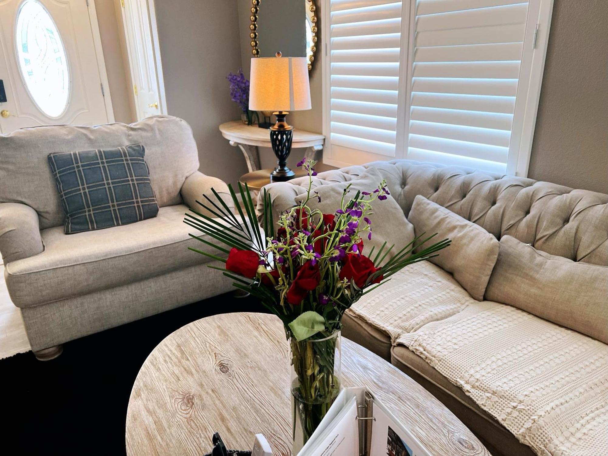 Amazing Heated Pool And Private Hot Tub 3br In Heart Of Lv *