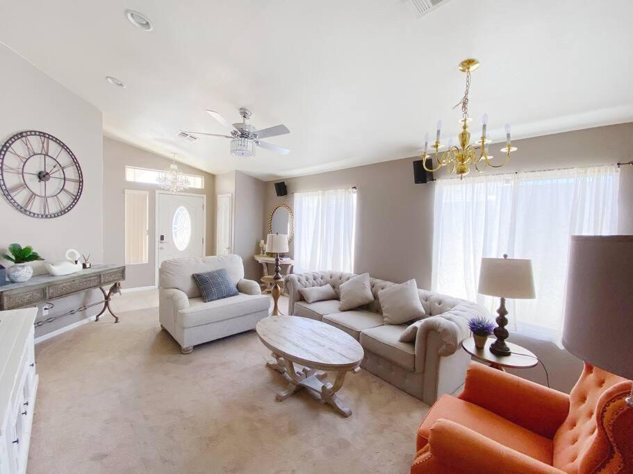 Amazing Heated Pool And Private Hot Tub 3br In Heart Of Lv * Las Vegas