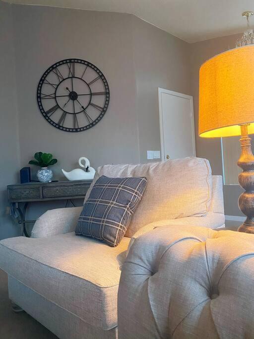 Amazing Heated Pool And Private Hot Tub 3br In Heart Of Lv Las Vegas