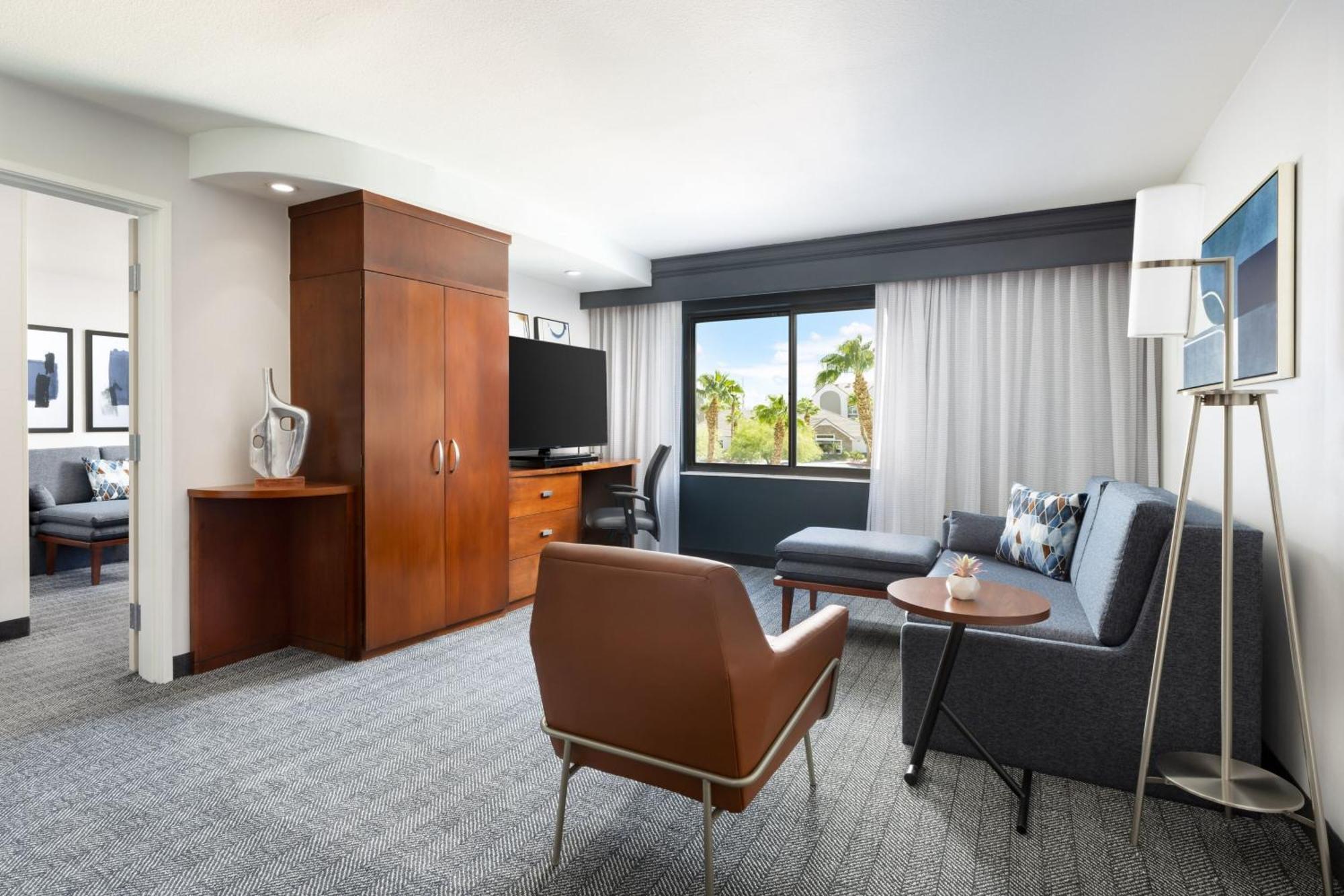 Courtyard By Marriott Stadium Area