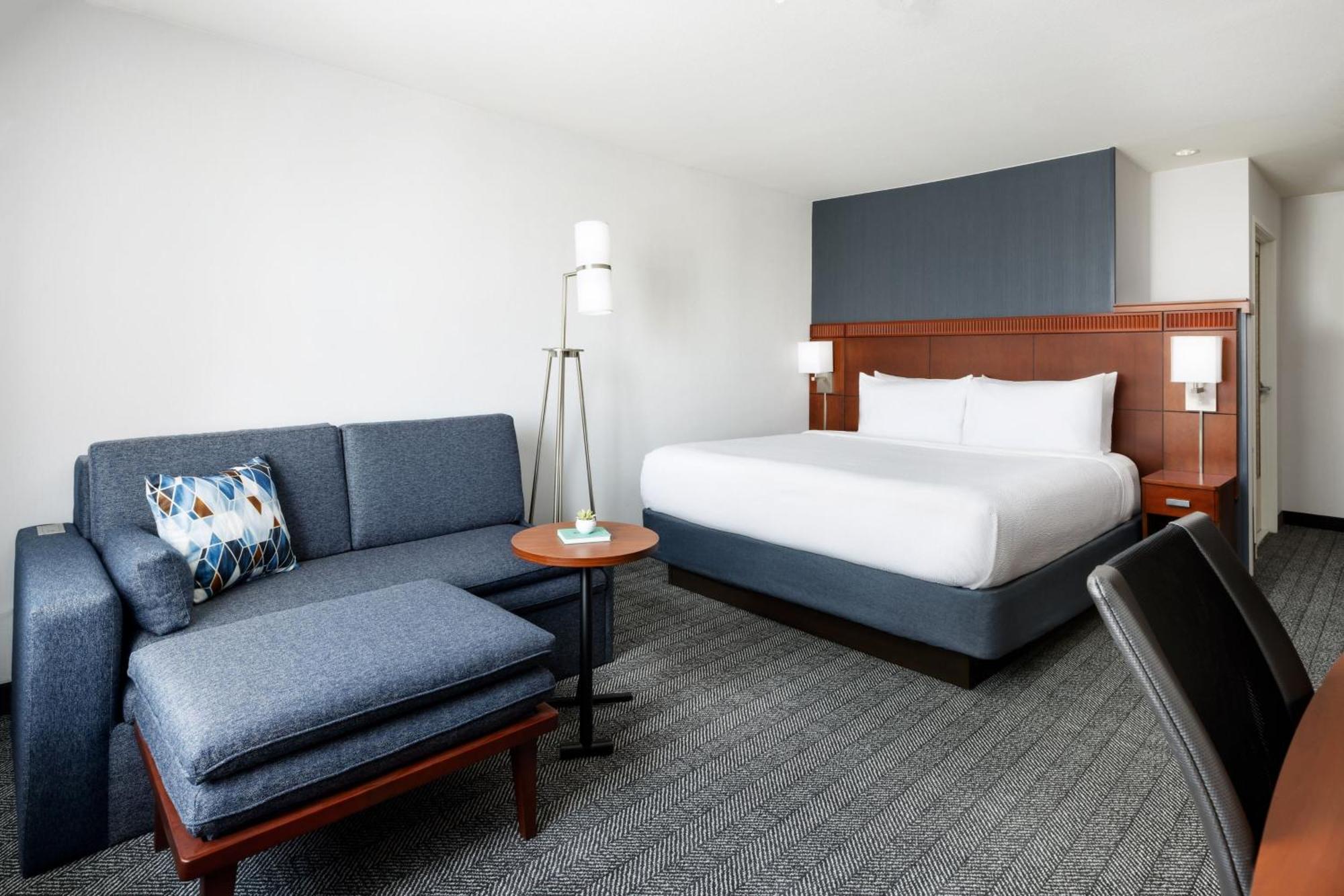 Courtyard By Marriott Stadium Area 3*