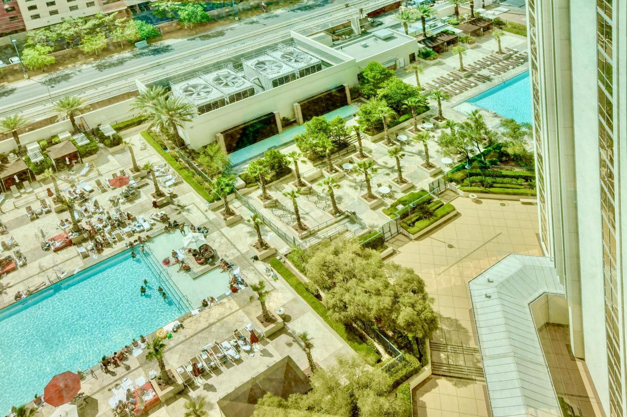Strip View - No Fee ! *