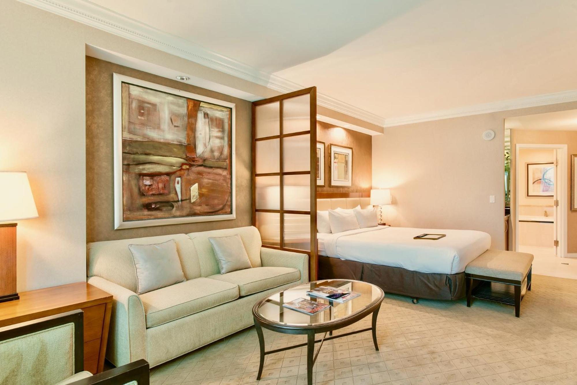 Strip View - No Fee !