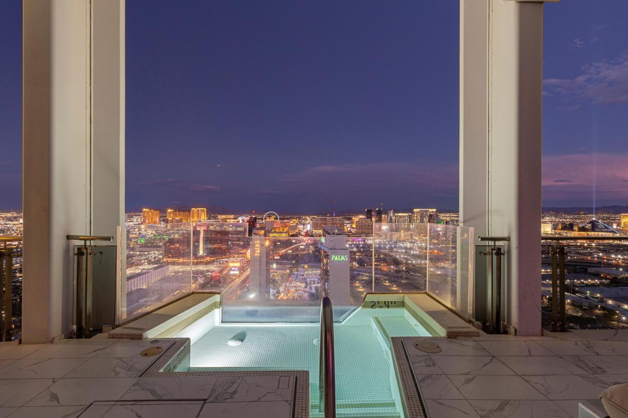 Apartahotel Stripviewsuites Ultimate Luxury Penthouses Full Strip View & Balcony