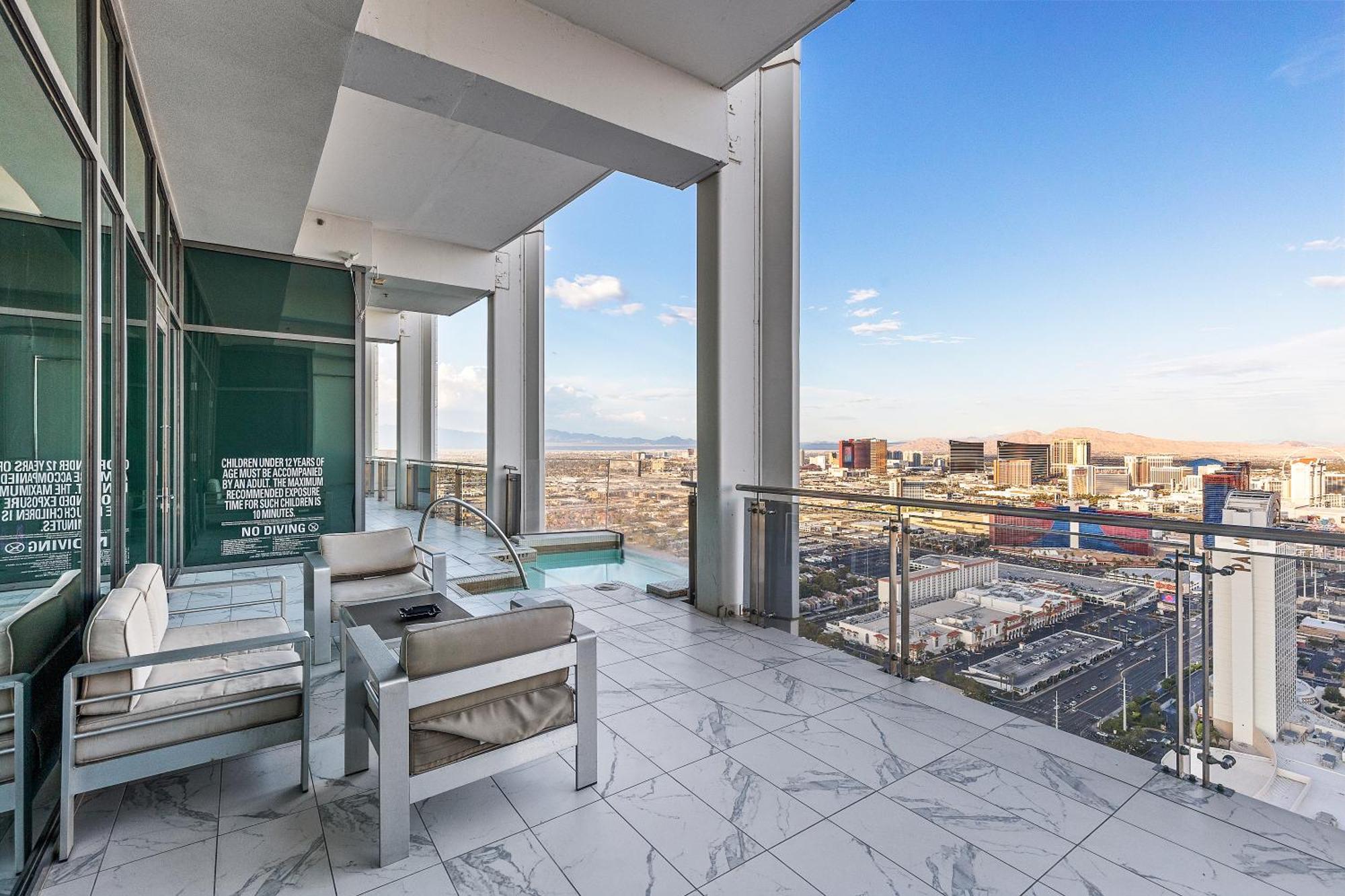 Stripviewsuites Ultimate Luxury Penthouses Full Strip View & Balcony Apartahotel *