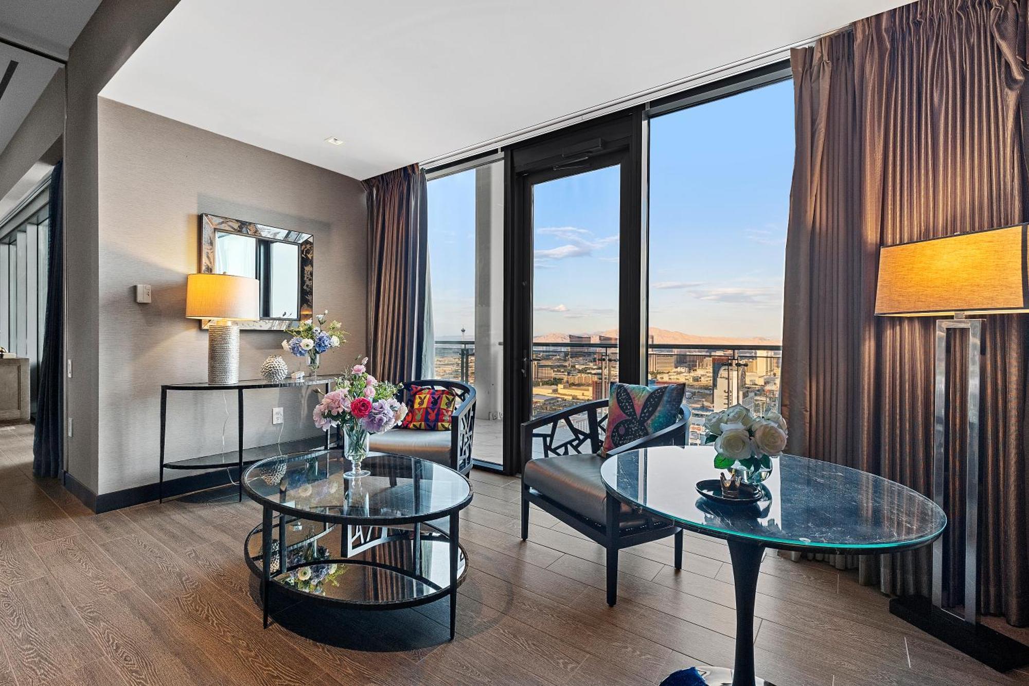 Stripviewsuites Ultimate Luxury Penthouses Full Strip View & Balcony Apartahotel