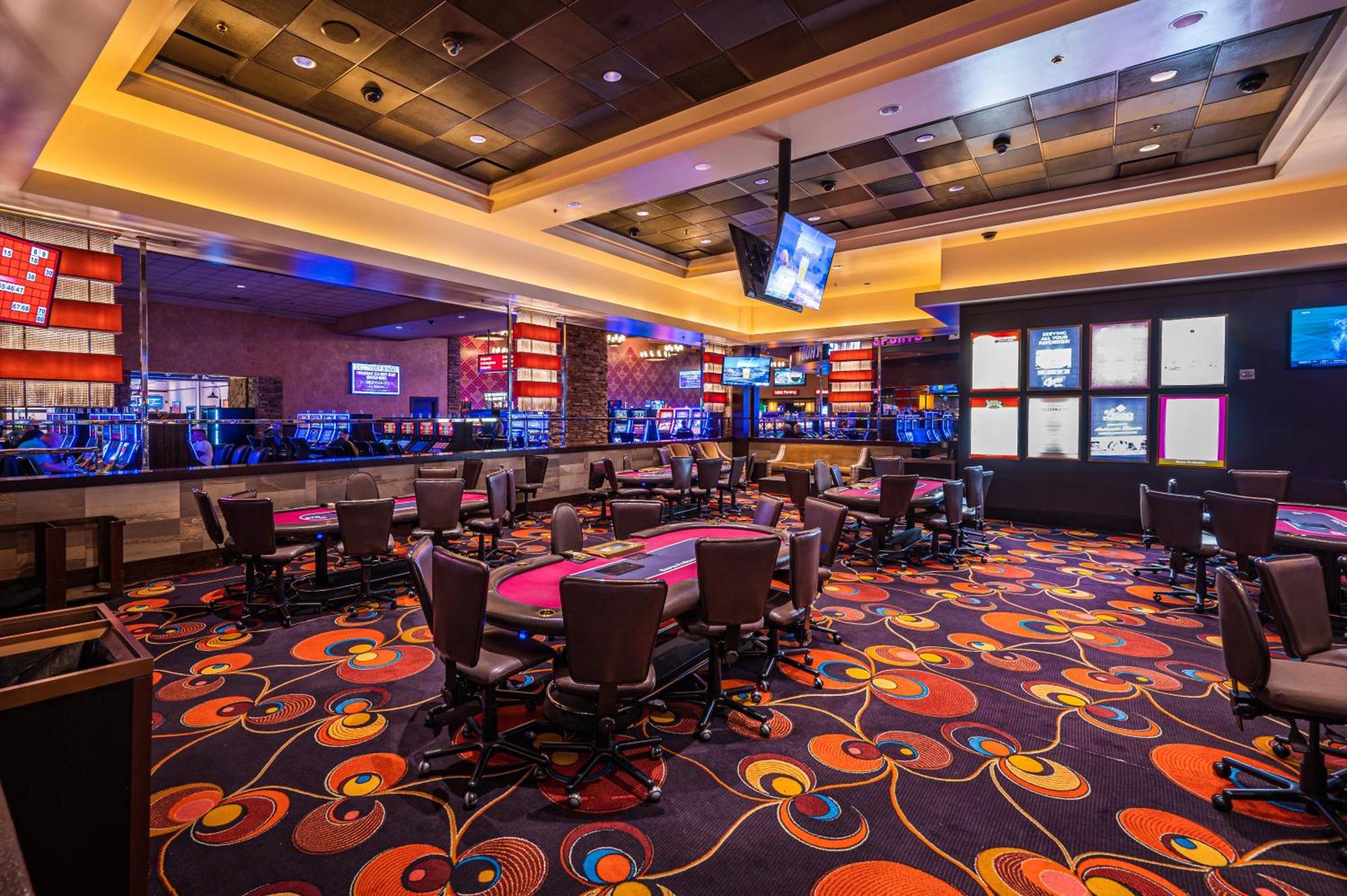Hotel Santa Fe Station & Casino 3*