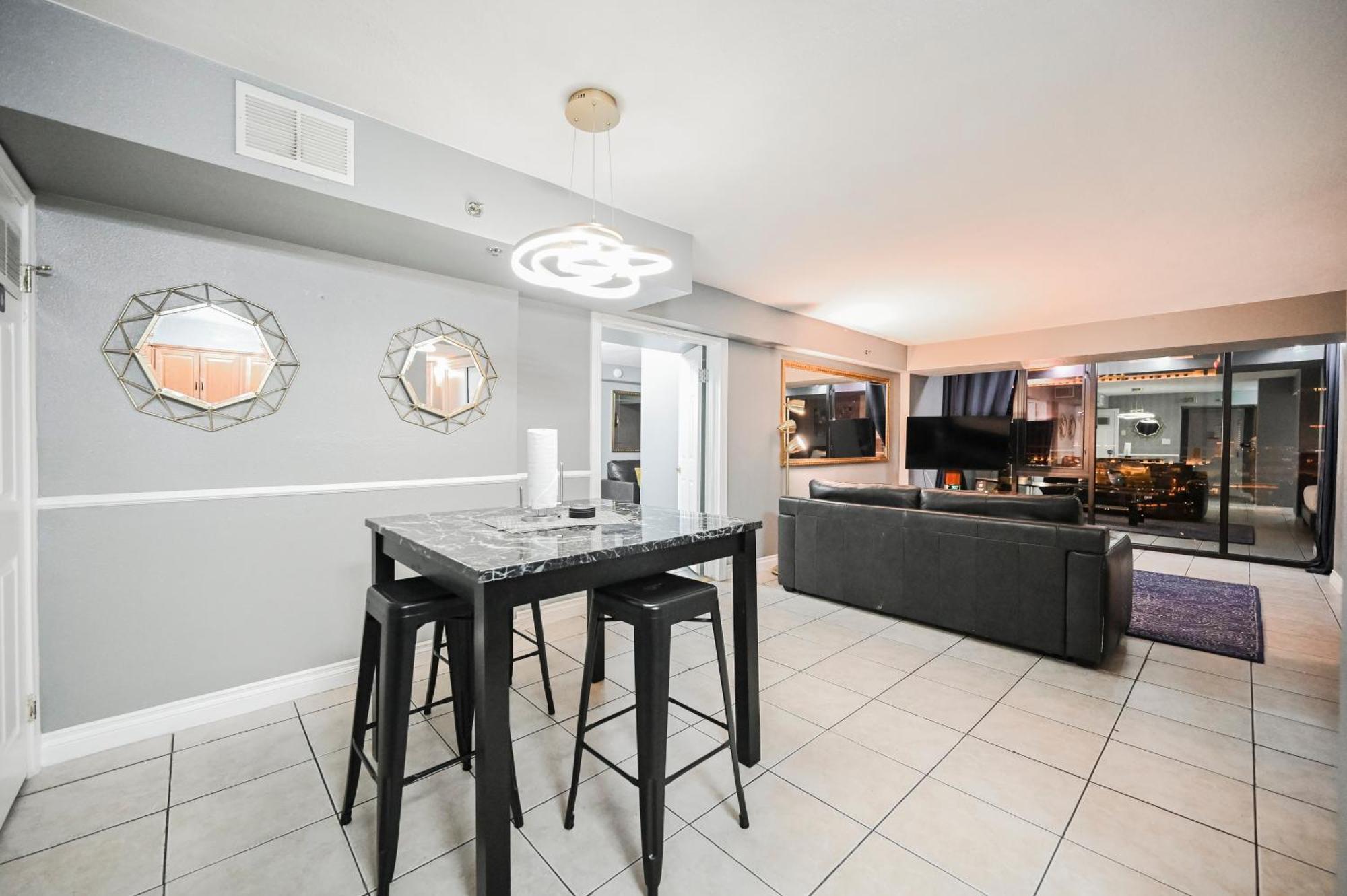 Stripviewsuites At Jockey Club Aparthotel Las Vegas