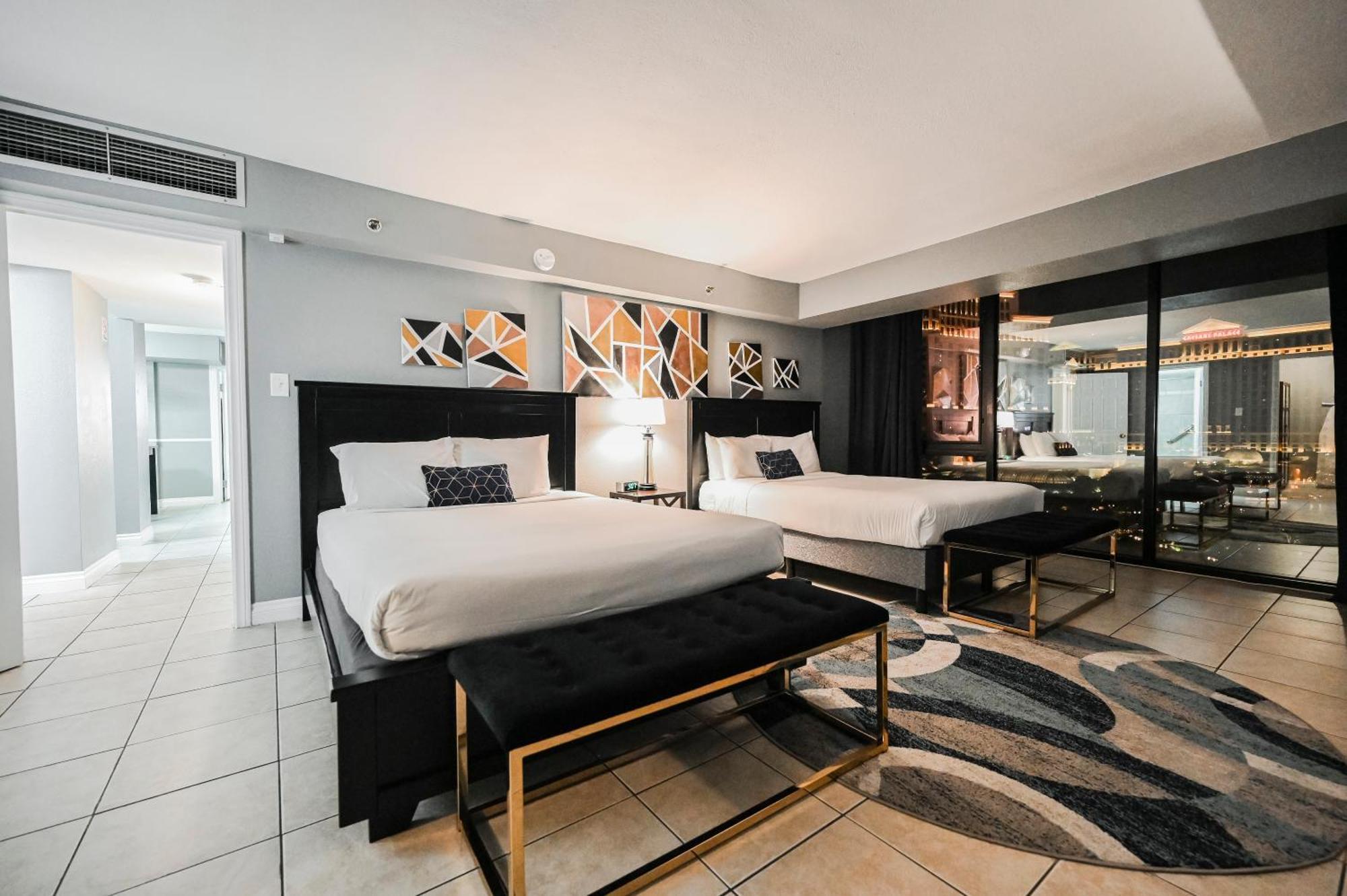 Stripviewsuites At Jockey Club Aparthotel