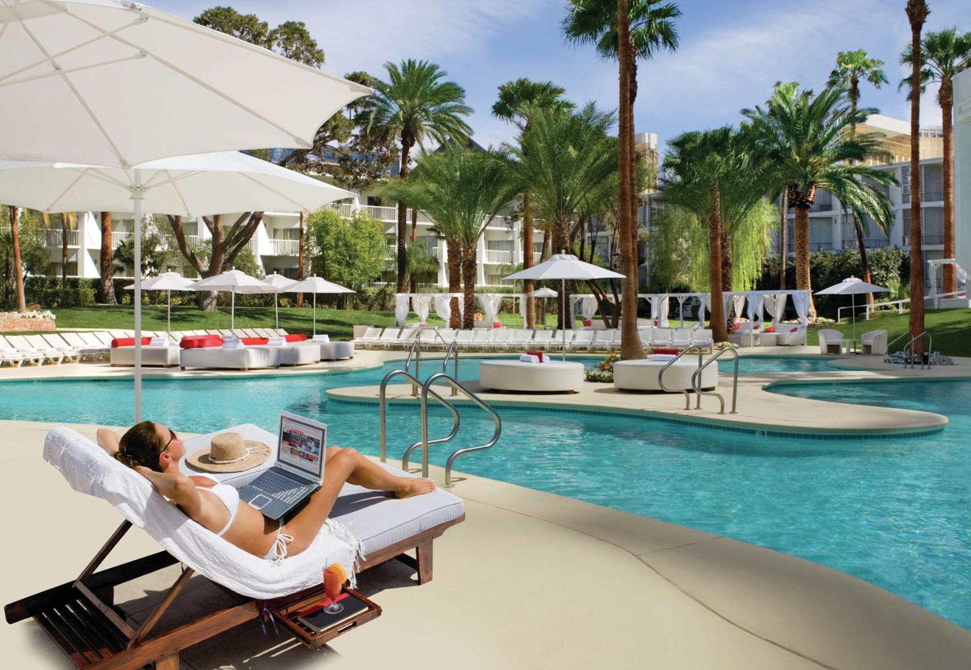Tropicana A Doubletree By Hilton & Casino - Free Parking Resort 4*