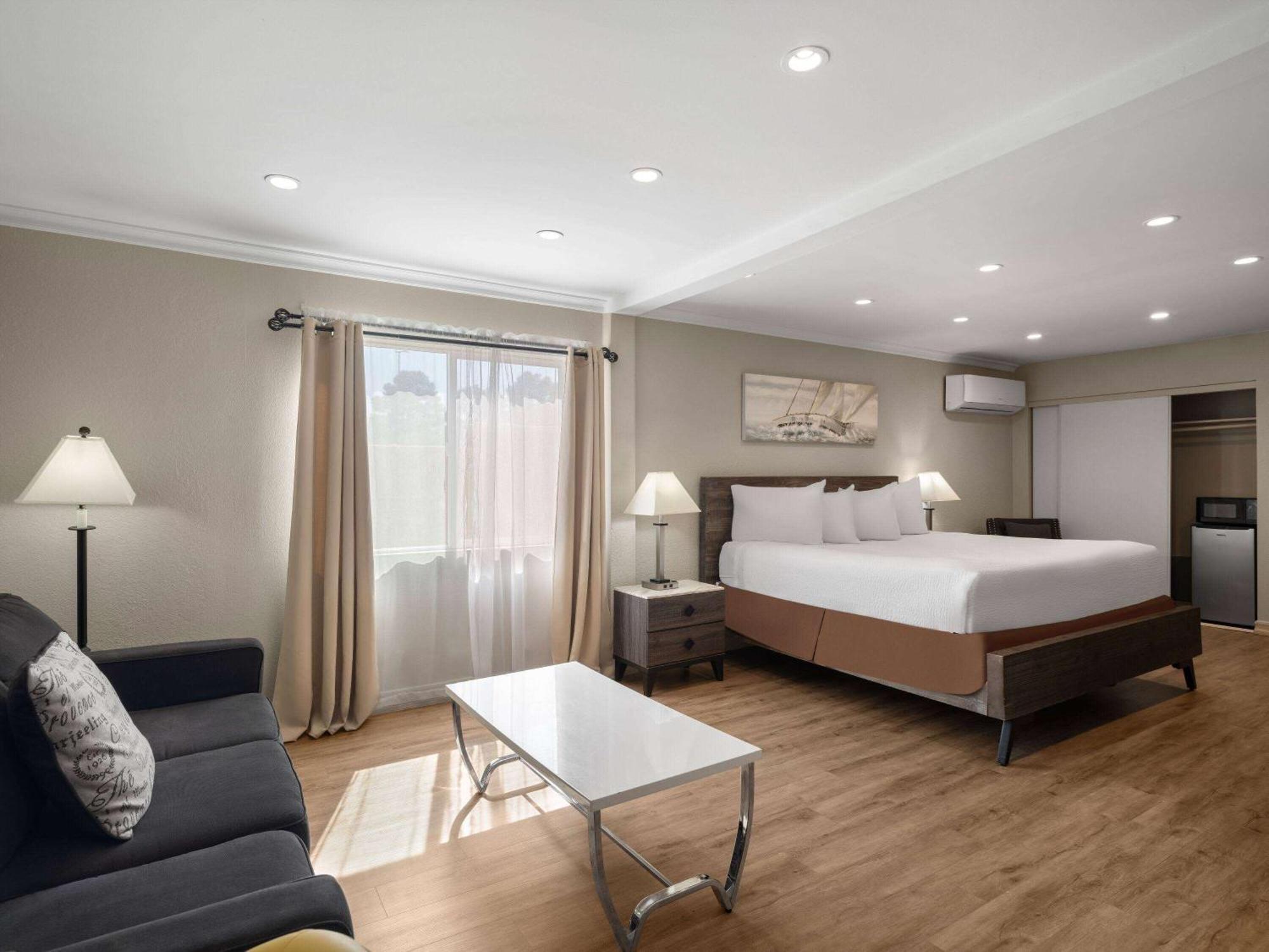 Hotel Days By Wyndham Vegas Airport Near The Strip