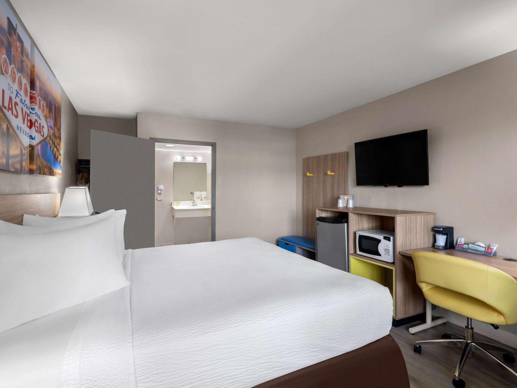 Days By Wyndham Vegas Airport Near The Strip Las Vegas