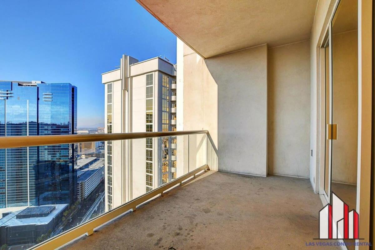 Vakantiehuis Mgm Signature-34-709 F1 Track & Strip View Balcony