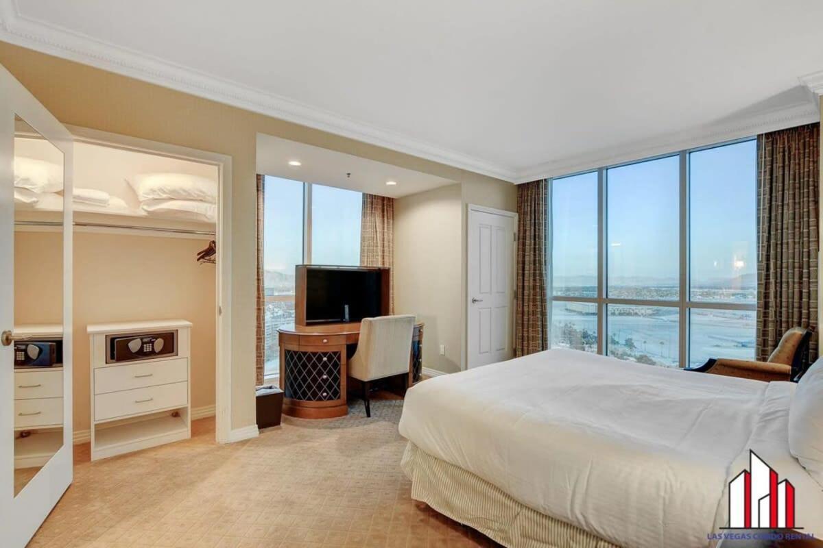 Signature 2br3ba Balcony Combo Units 20-618 And 20