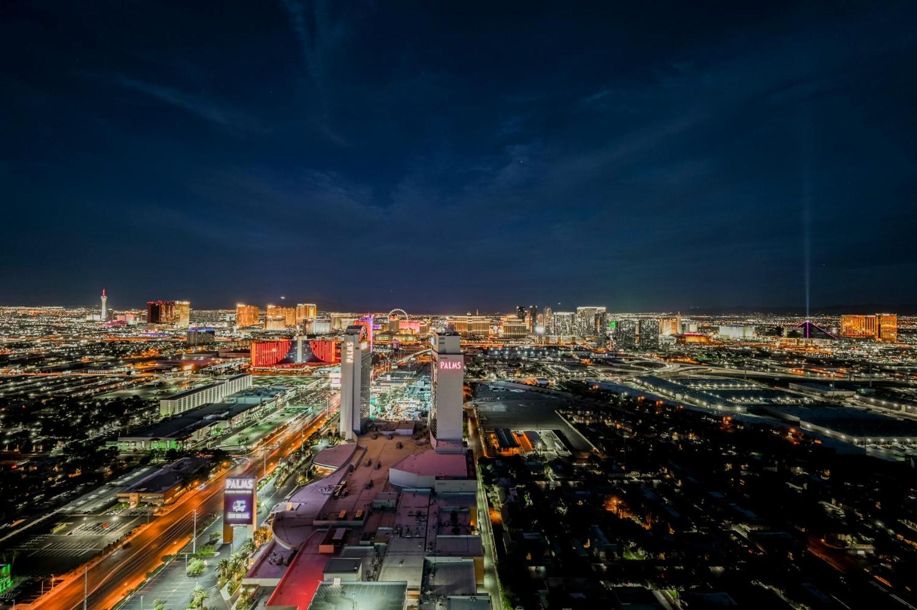 Stripviewsuites Ultimate Luxury Penthouses Full Strip View & Balcony *