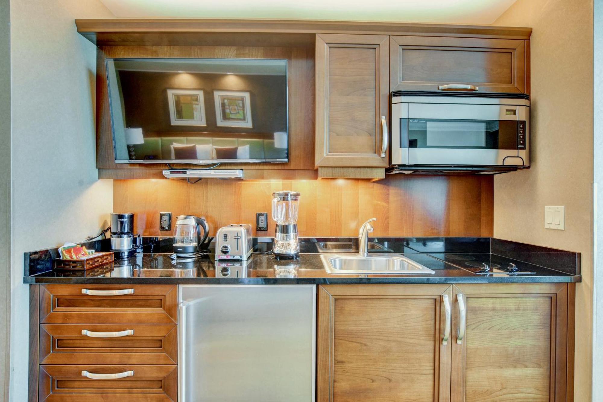 Strip View - No Fee ! *