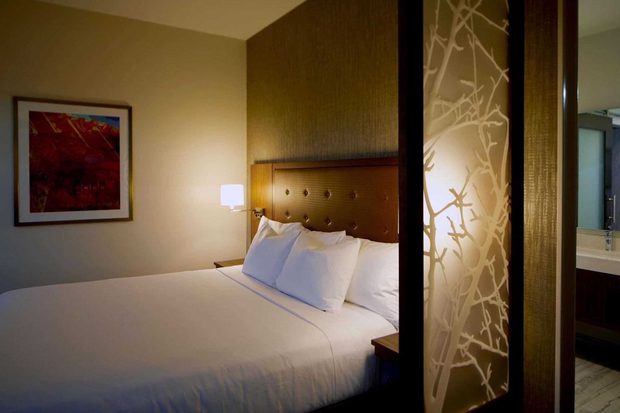 Hyatt Place Vegas At Silverton Village Hotel Las Vegas
