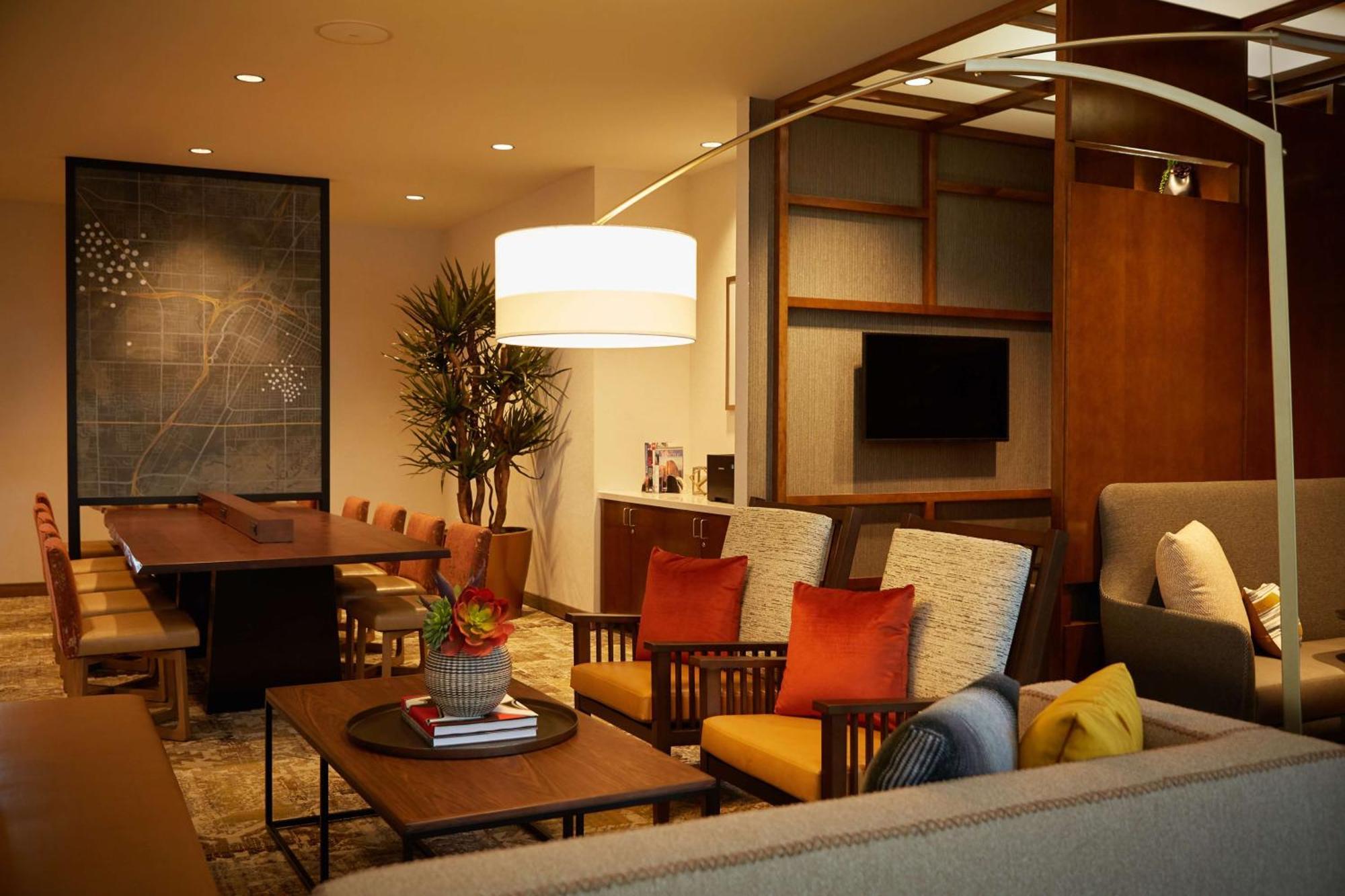 Hyatt Place Vegas At Silverton Village 3* Las Vegas