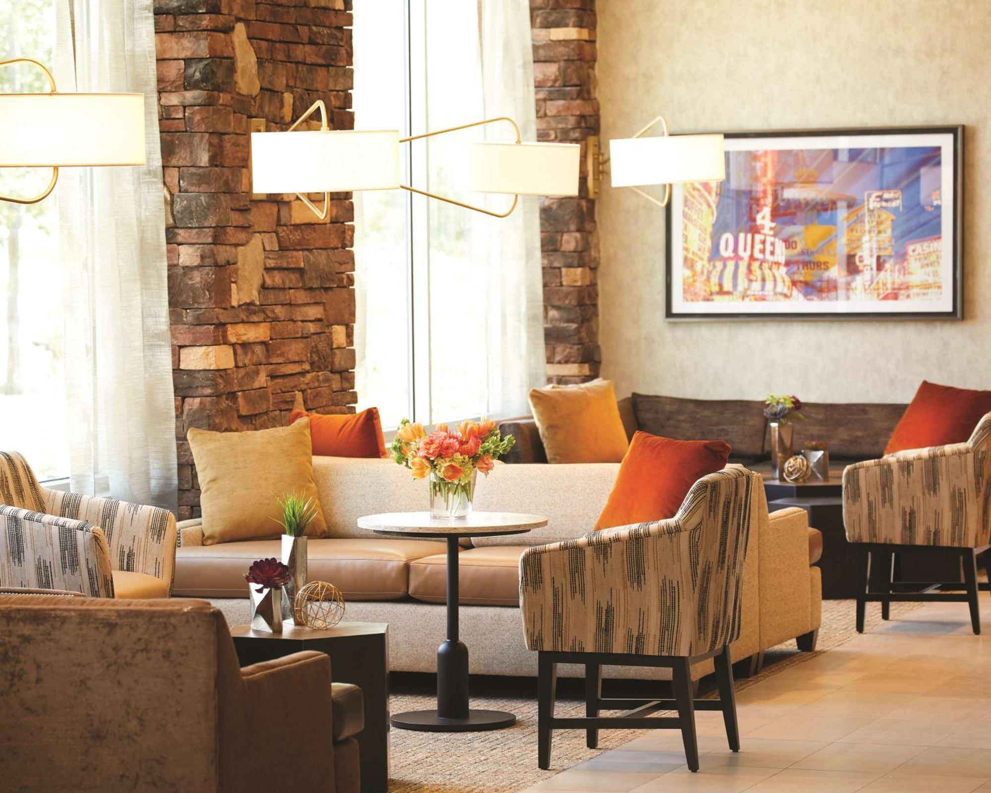 Hotel Hyatt Place Vegas At Silverton Village 3*