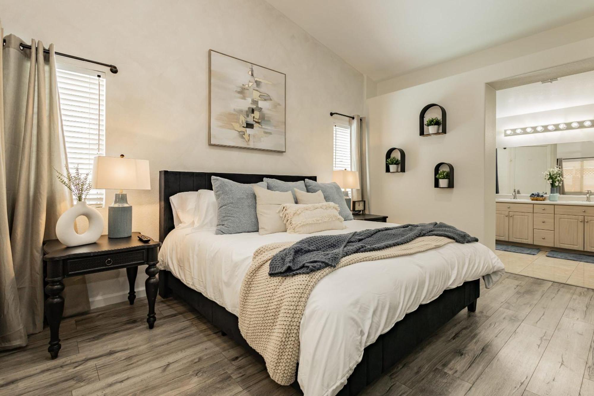 Holiday home Modern 3br W Pool, Hot Tub, Sleeps 6 Las Vegas