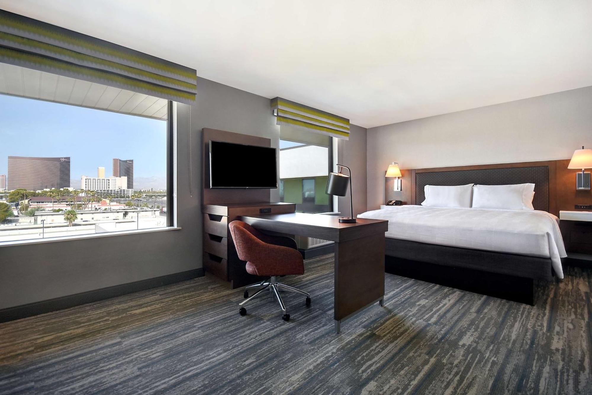 Hampton Inn&suites Vegas Convention Center 3*