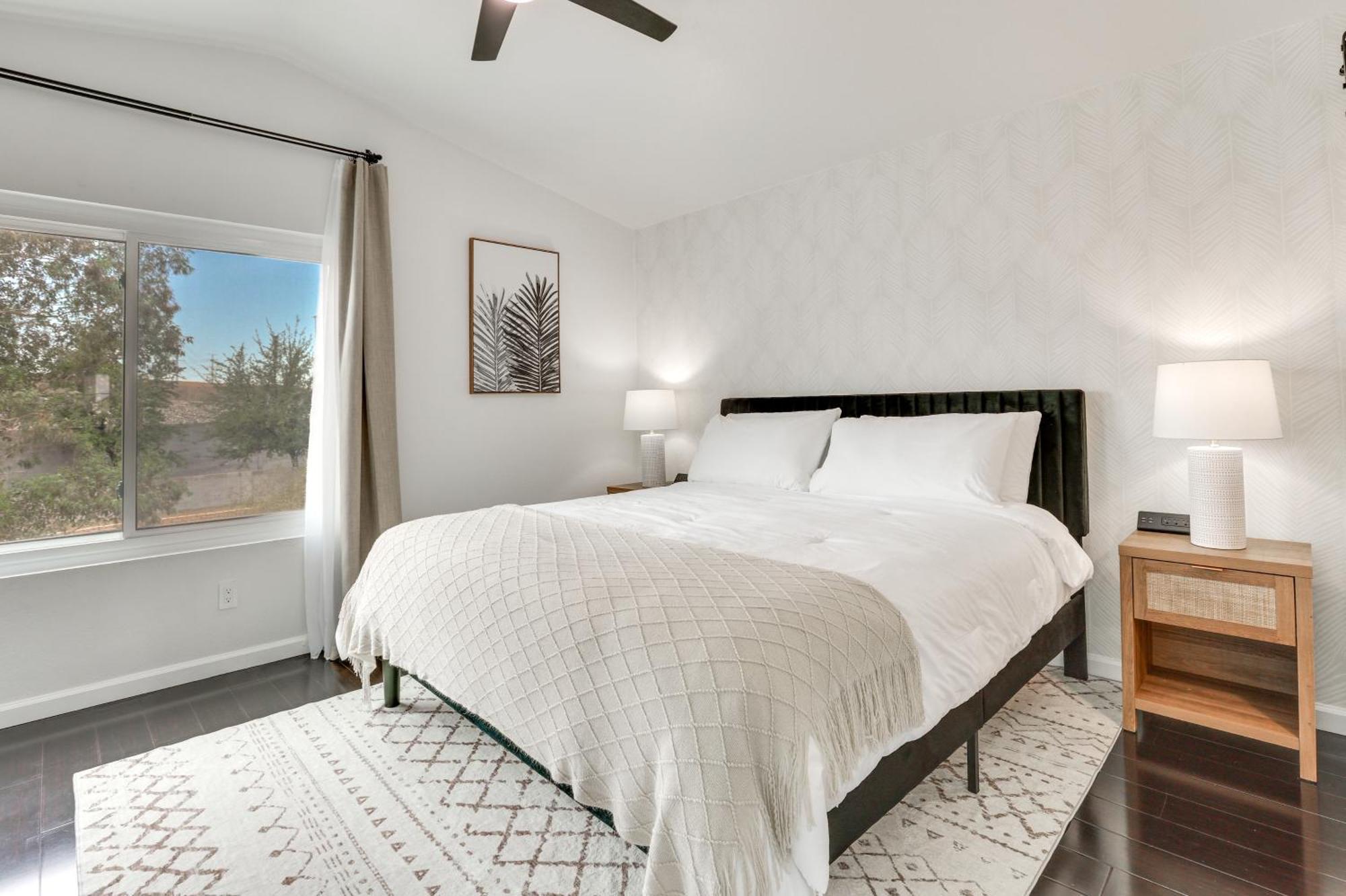 Elegant Henderson With Japanese Water Garden Holiday home