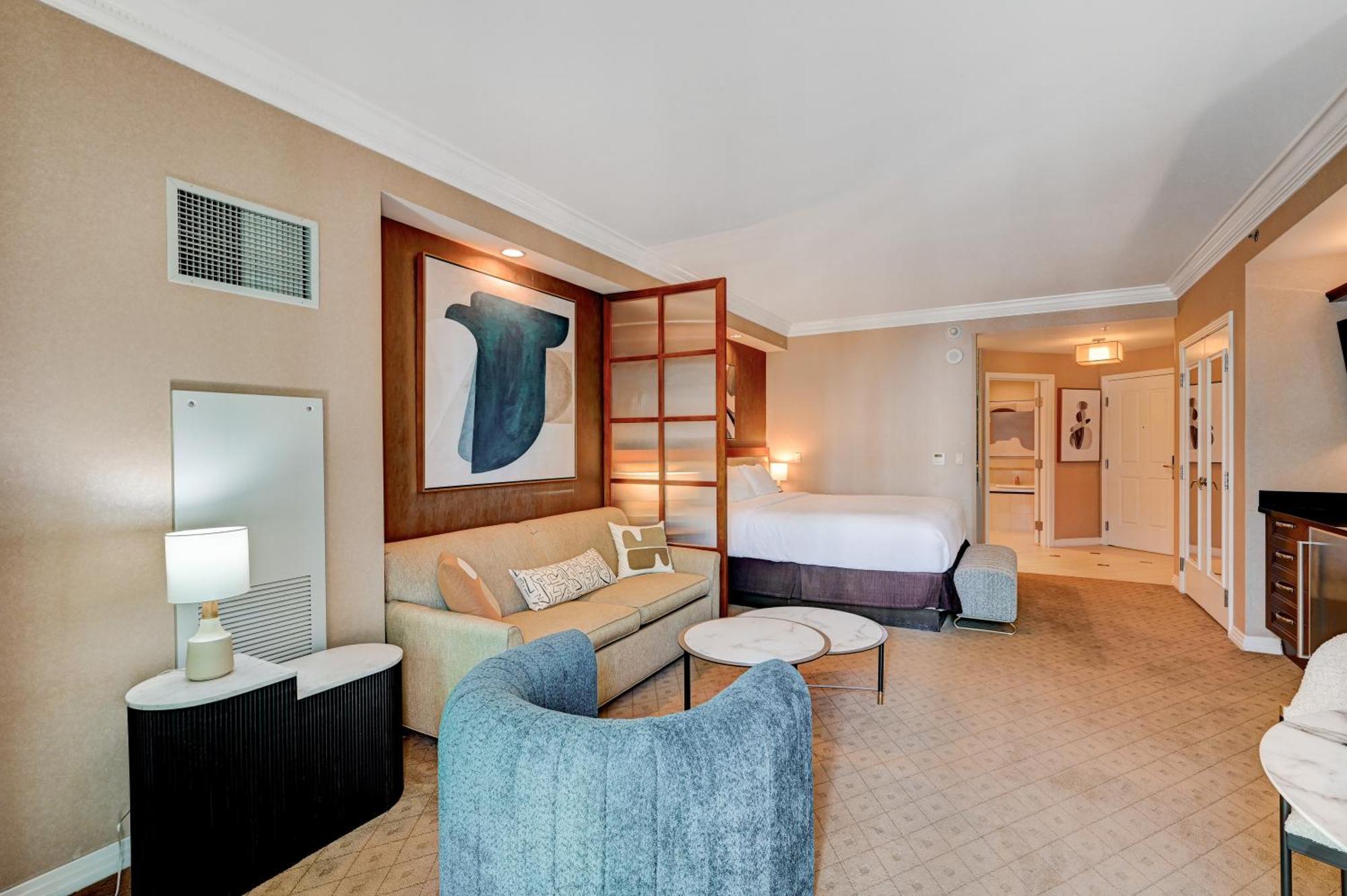 Amethyst Mgm Signature Strip View Balcony Apartahotel
