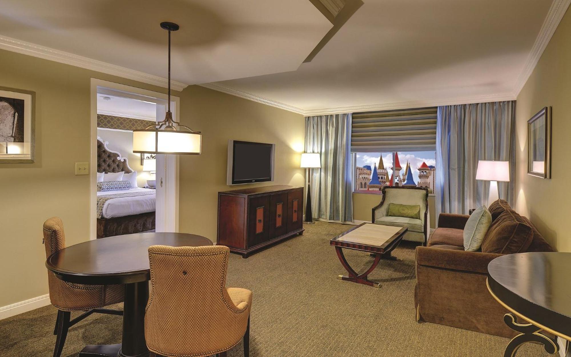 Resort Excalibur 3*