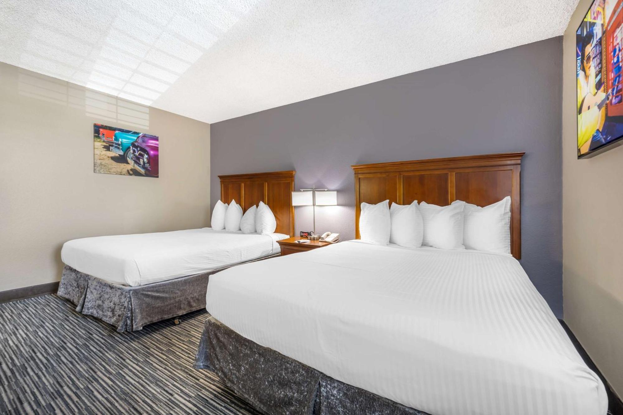 Best Western Mccarran Hotel 3*