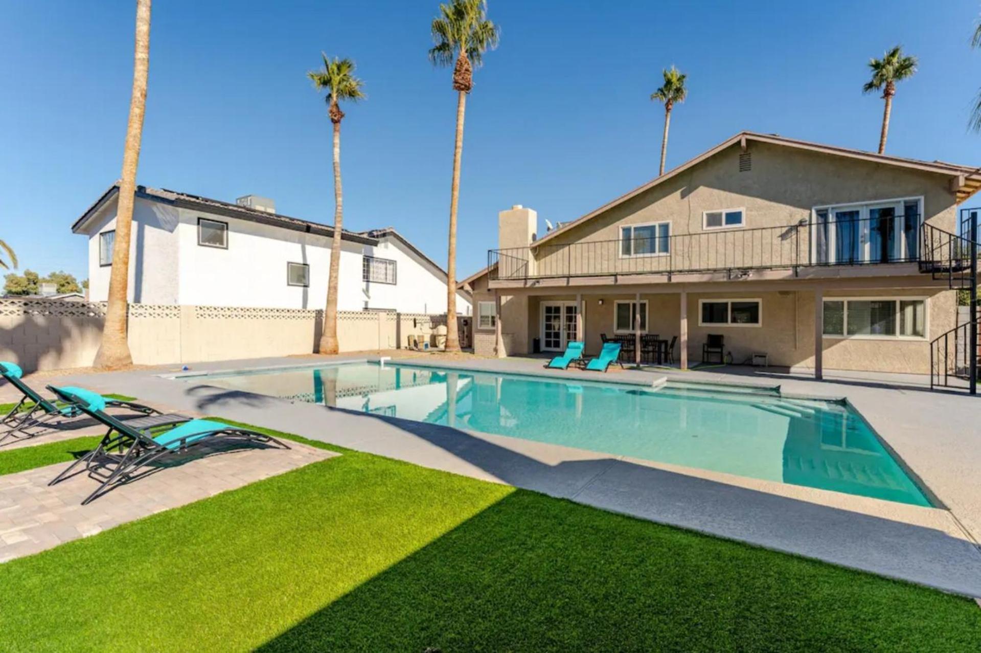 Villa Oasis In The Desert With Huge Heated Pool And *