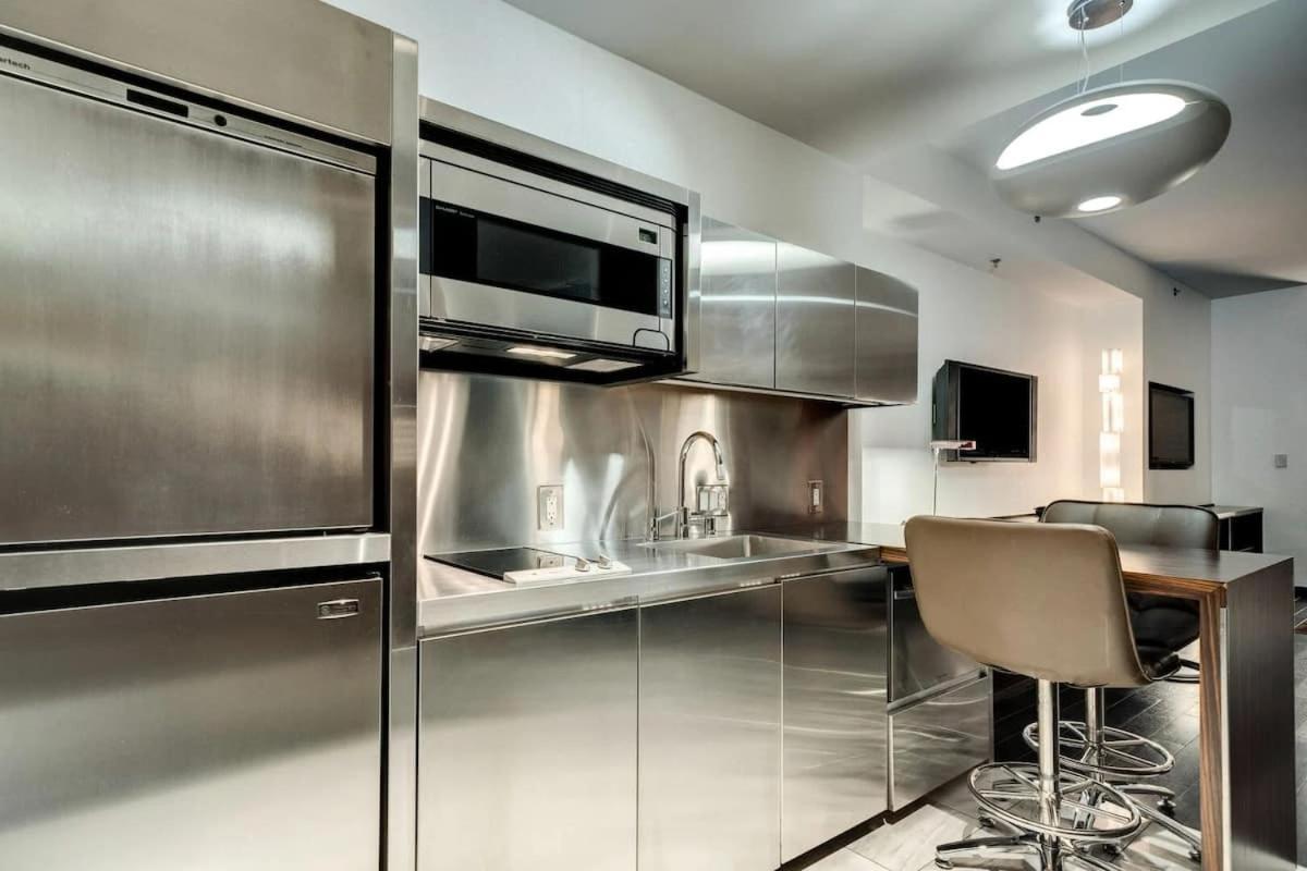 Sky High Penthouse With Dazzling Mountain Views * Las Vegas