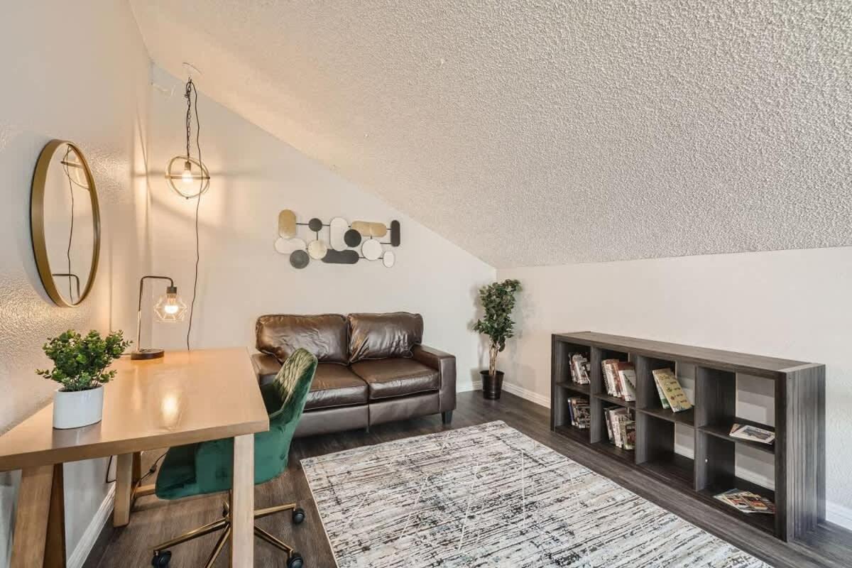 Tropical House With Heated Pool 10 Min To Strip * Las Vegas