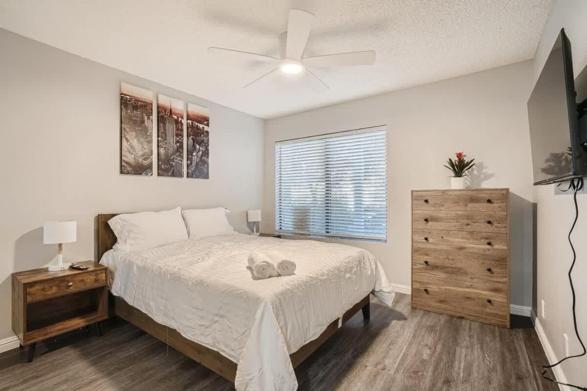 Tropical House With Heated Pool 10 Min To Strip * Las Vegas