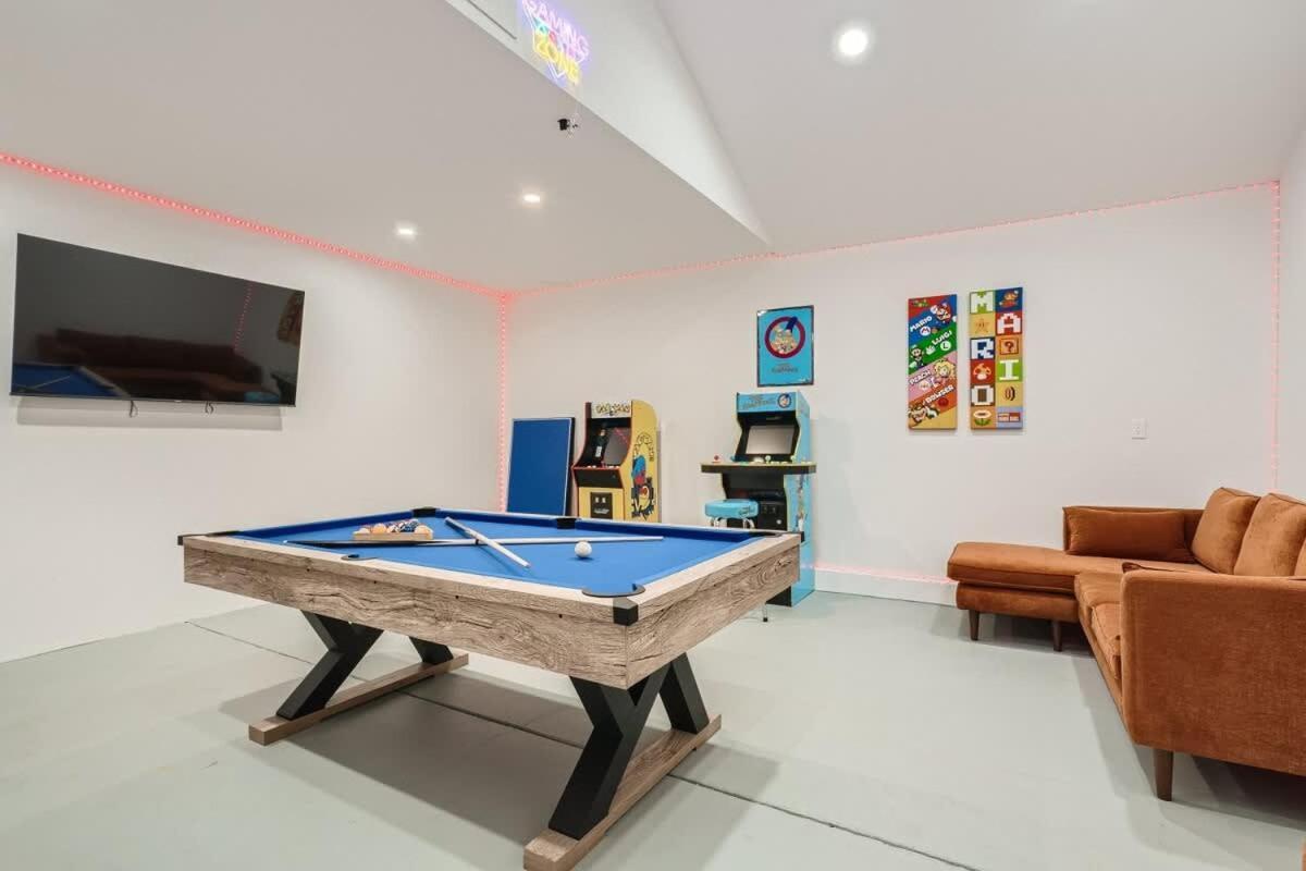 Tropical House With Heated Pool 10 Min To Strip * Las Vegas