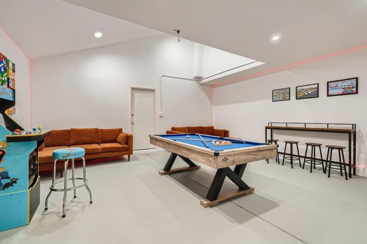 Holiday home Tropical House With Heated Pool 10 Min To Strip Las Vegas