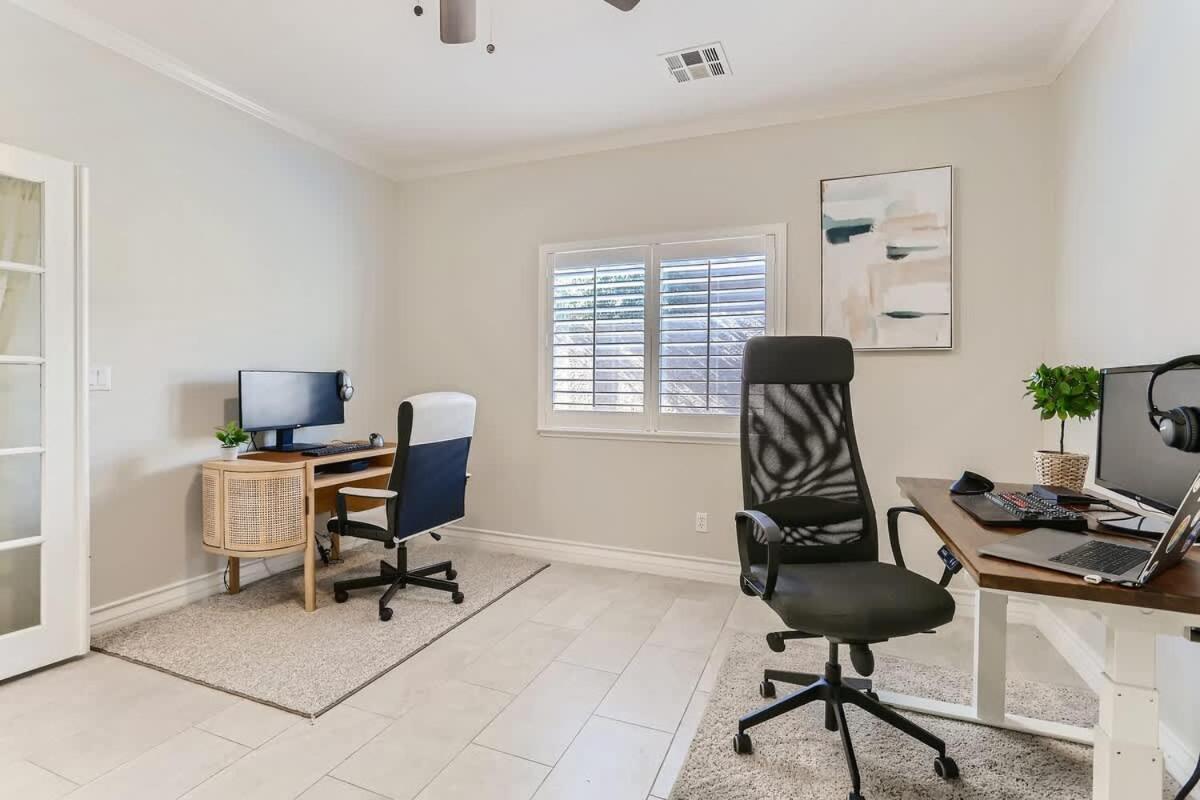 Spacious Luxury Desert Retreat With Heated Pool Putt Putt And A Playground For Family