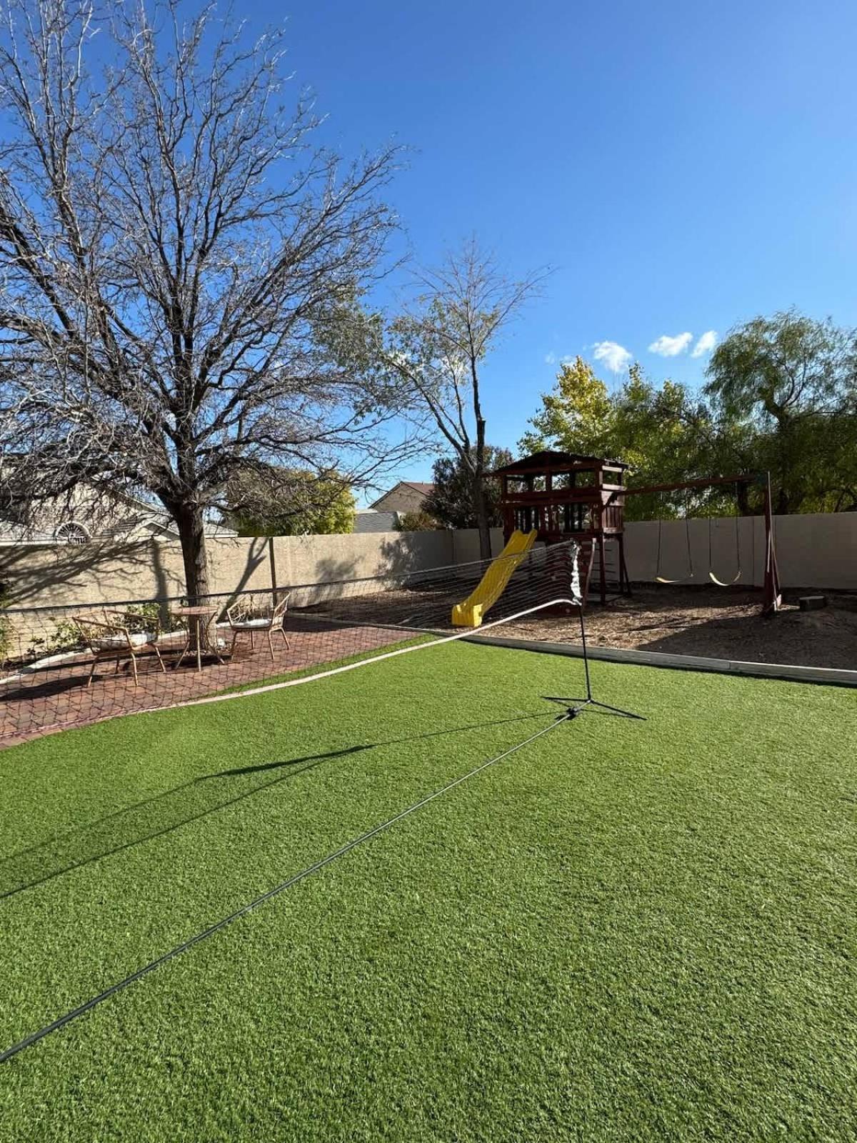 Holiday home Spacious Luxury Desert Retreat With Heated Pool Putt Putt And A Playground For Family Las Vegas