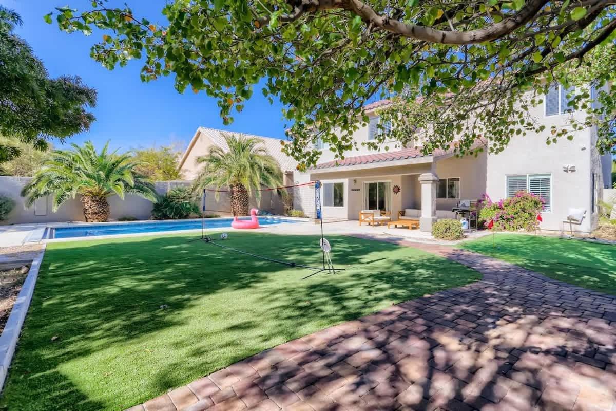 Spacious Luxury Desert Retreat With Heated Pool Putt Putt And A Playground For Family