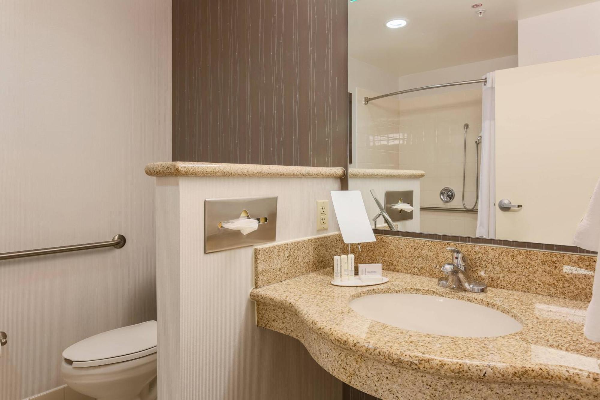 Courtyard By Marriott Stadium Area Hotel