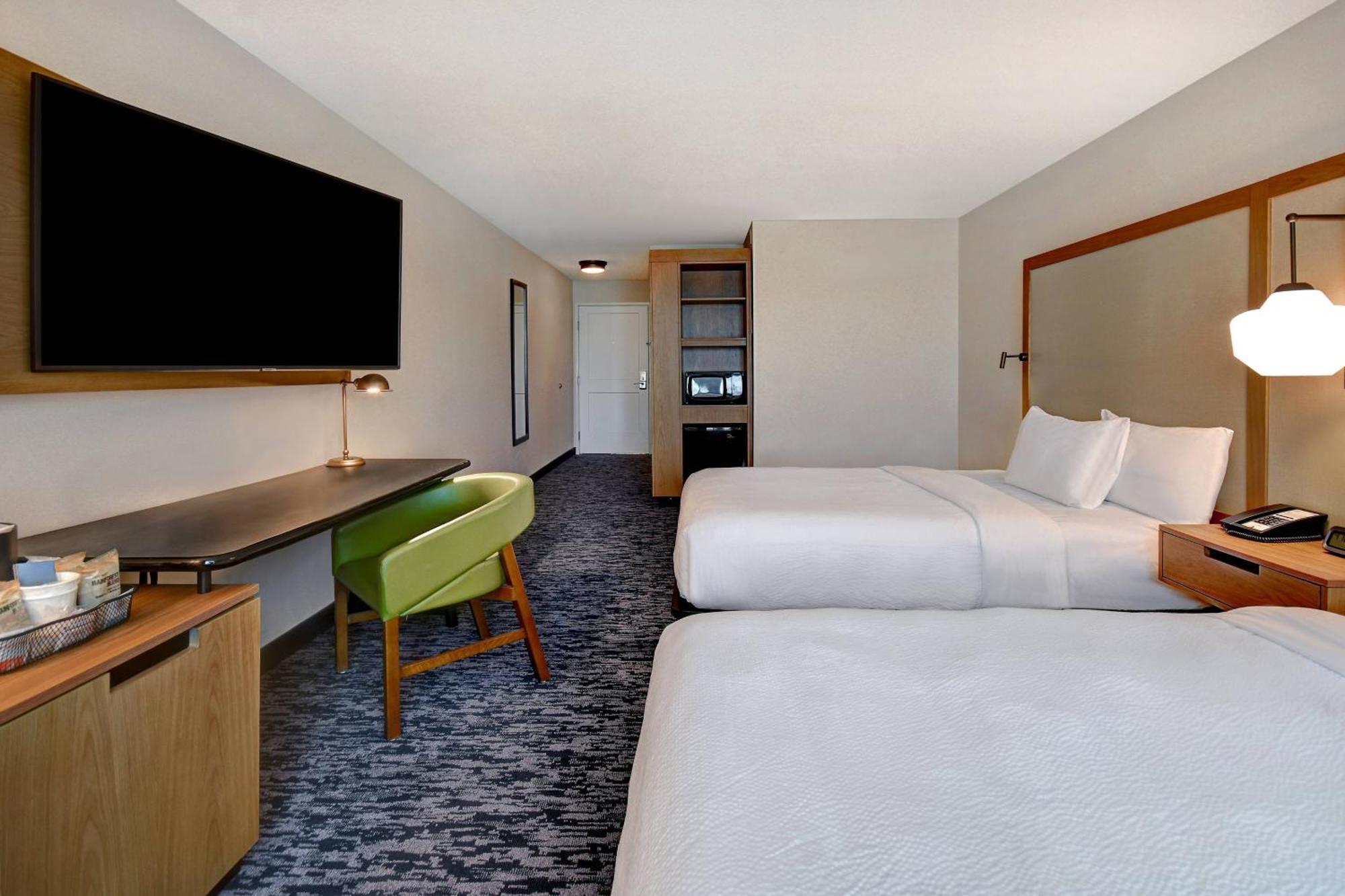 Fairfield & Vegas Airport South Hotel 3*