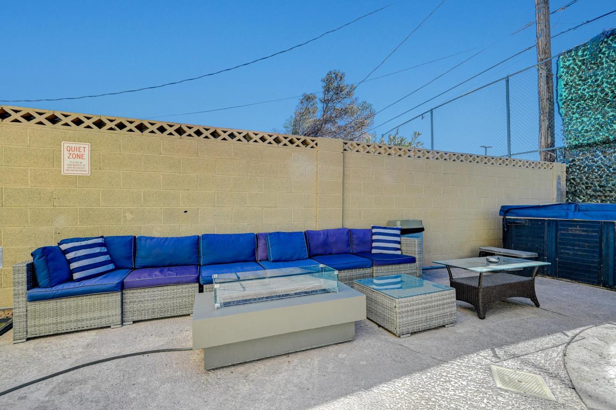 Villa Large House, 15 Beds, Heated Pool, Hot Tub, Bbq, Close To Strip *