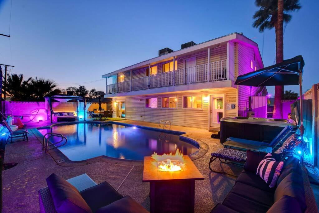 Villa Large House, 15 Beds, Heated Pool, Hot Tub, Bbq, Close To Strip *