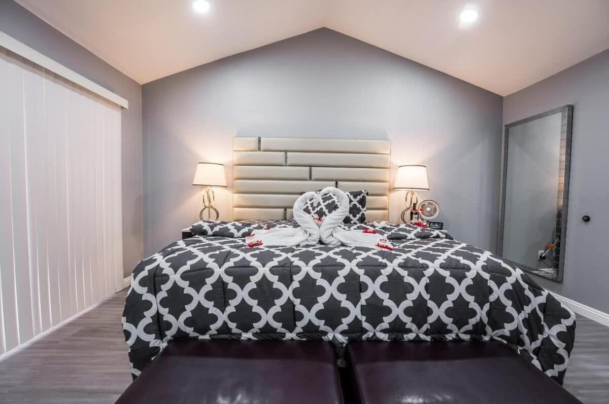 Serene For & Family Perfect Starvacatio Villa
