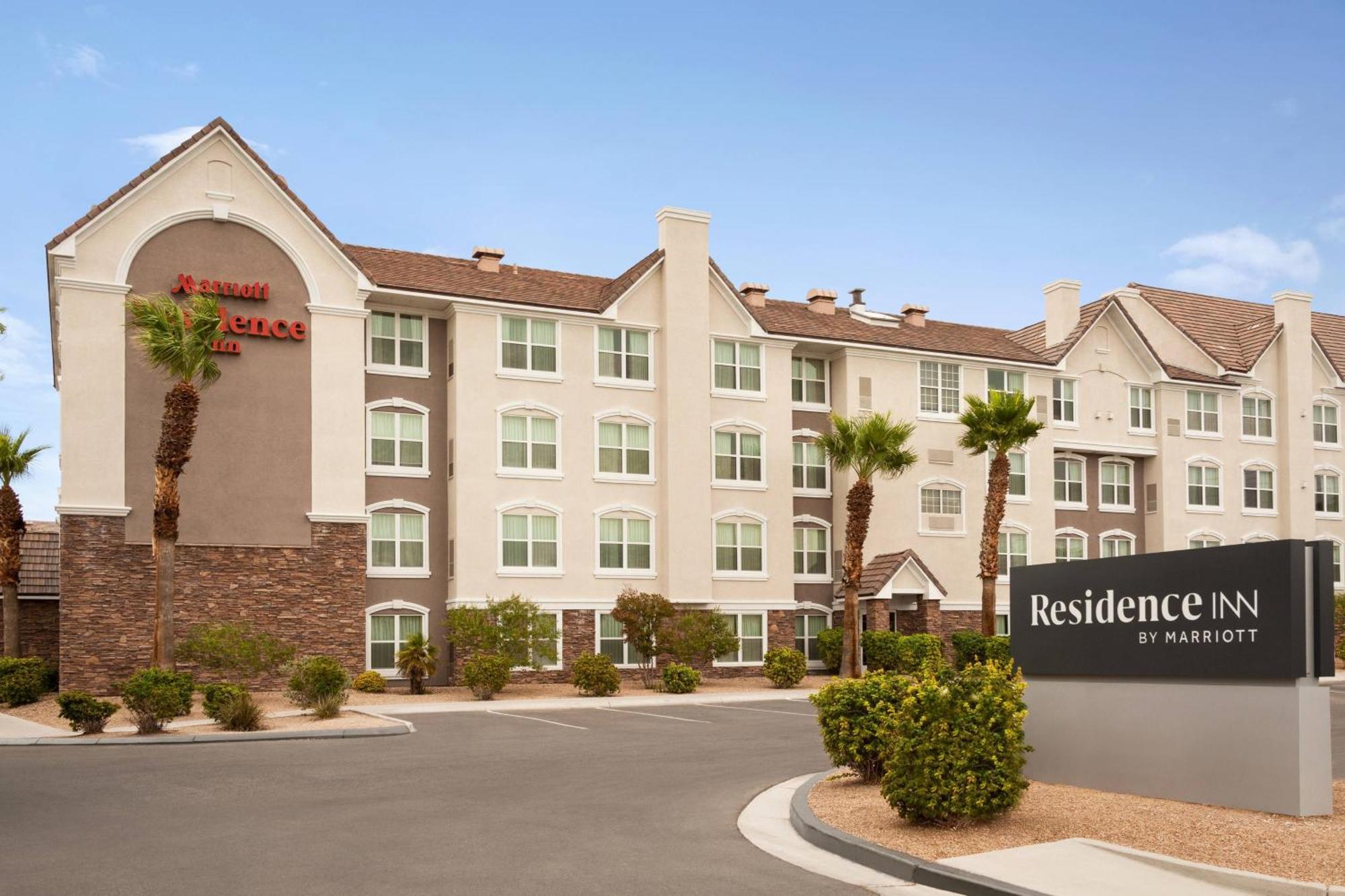 By Marriott Stadium Area Hotel 3*