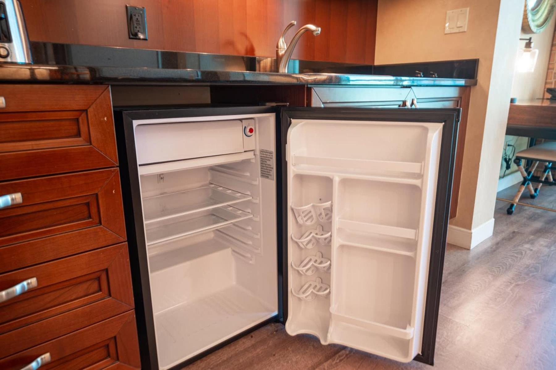 Holiday home No Fee Strip View Suite+ Free Valet + Pool *
