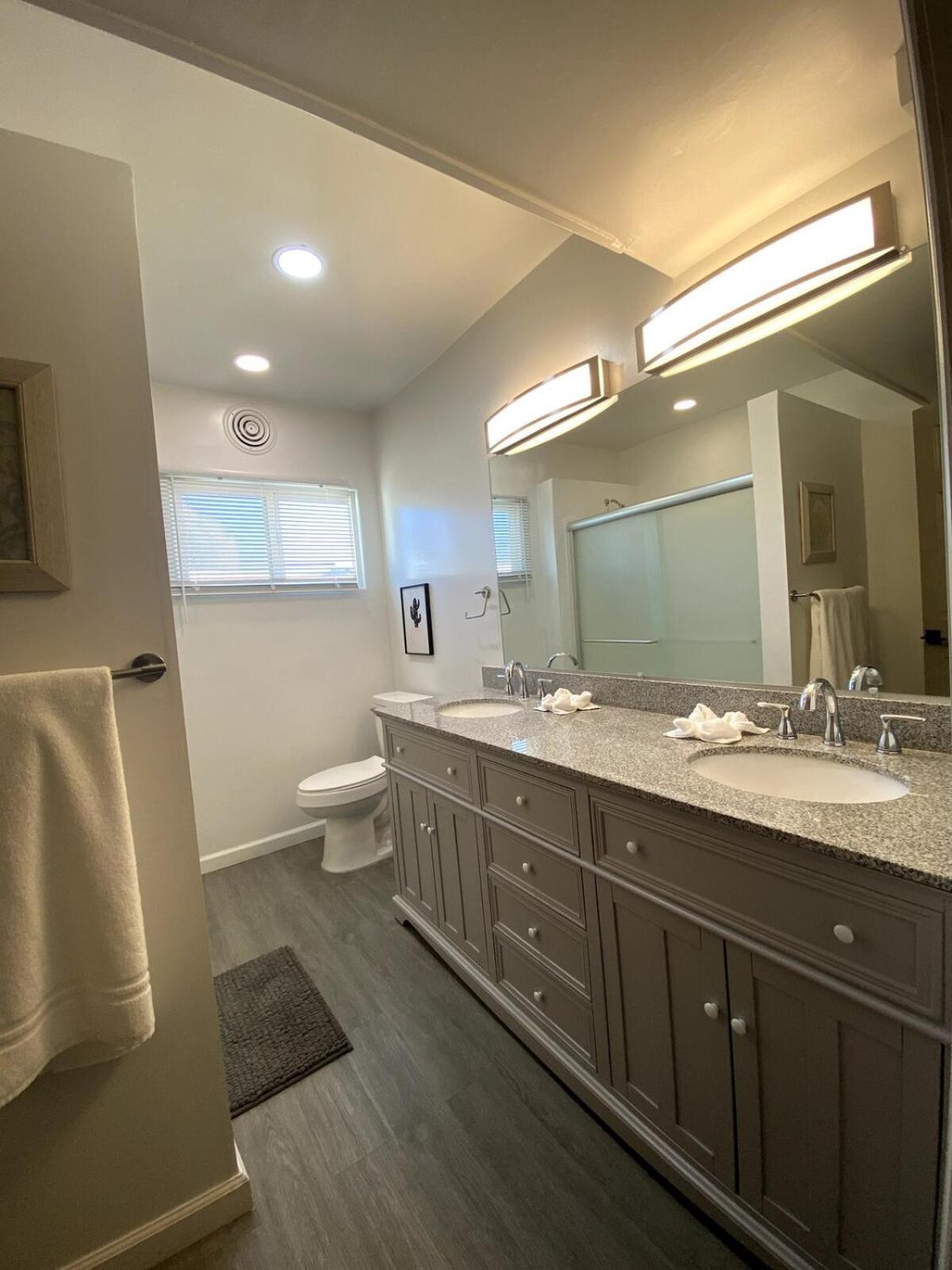 Modern 3 Bedroom Near Strip Las Vegas