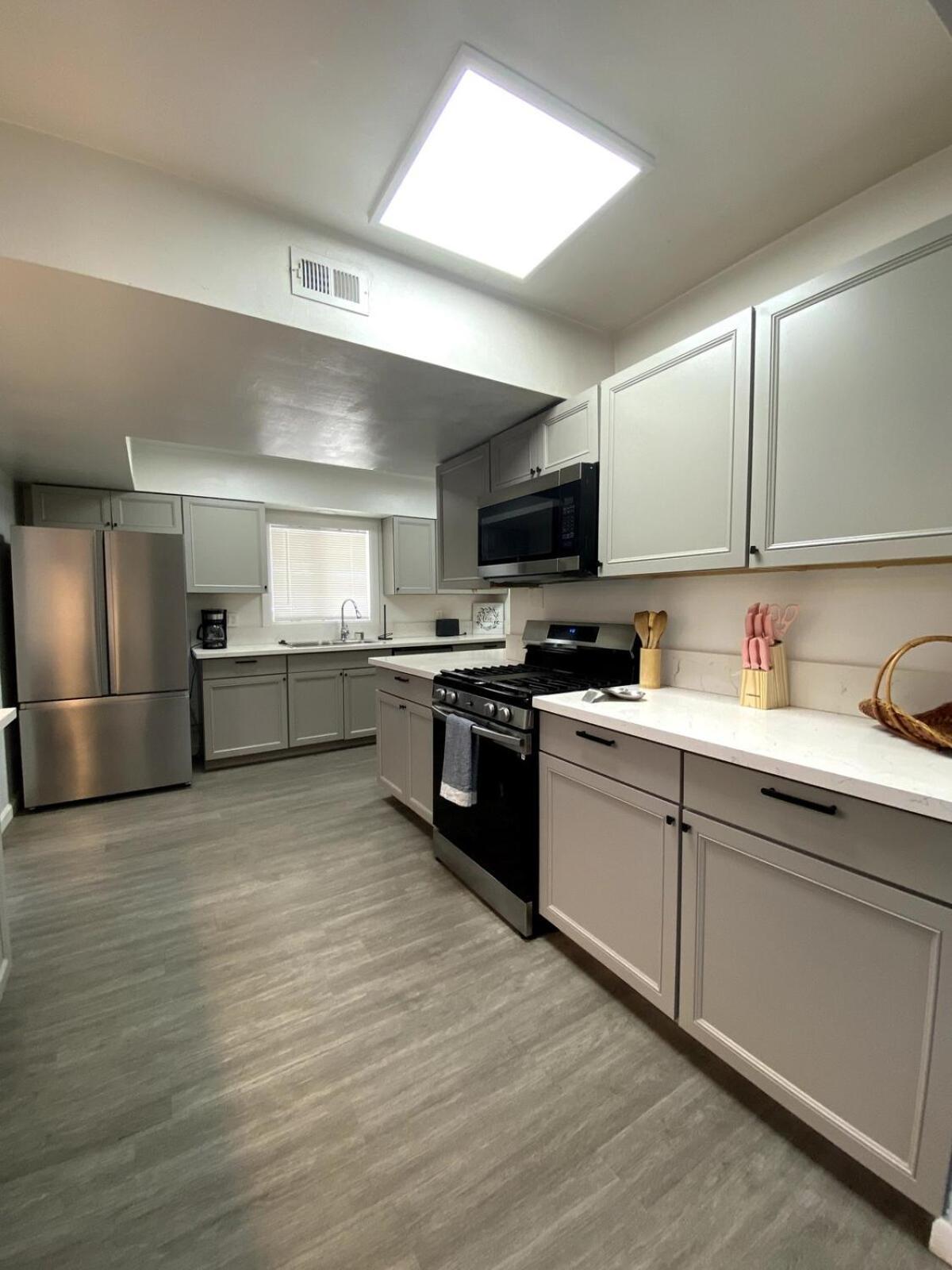 Modern 3 Bedroom Near Strip Las Vegas
