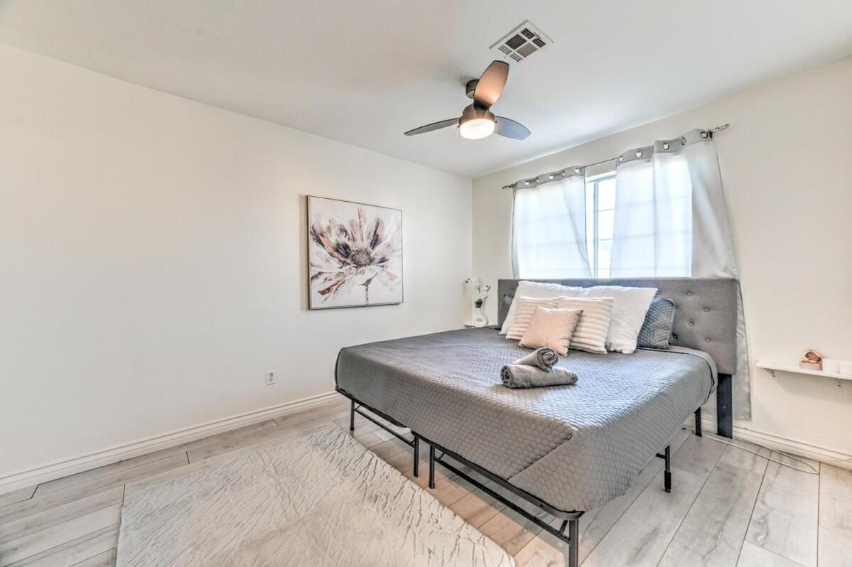 Casa de férias Vegas Vibes 4br With Poolspa, Perfect For Groups
