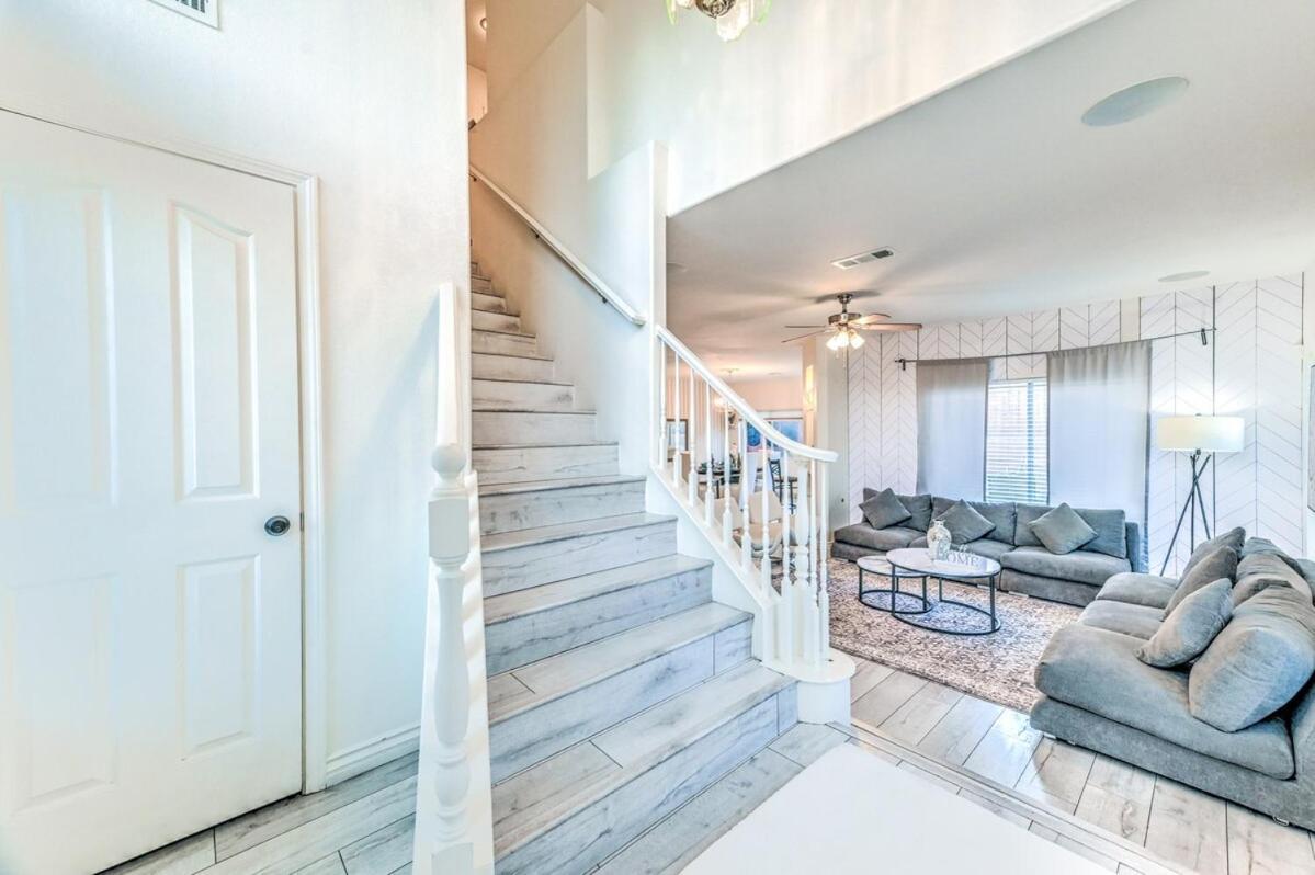 Vegas Vibes 4br With Poolspa, Perfect For Groups Casa de férias Las Vegas